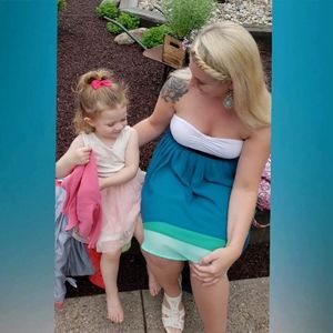 Meet your Posher, Hallie